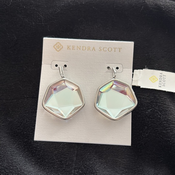 Kendra Scott Jewelry - Kendra Scott Vanessa Rhodium-Plated Silver Drop Earring NEW